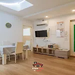 Daire Guest Space Dante - Center , Fast Wi-fi - *