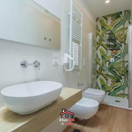 Apartment Guest Space Dante - Center , Fast Wi-fi - Bari